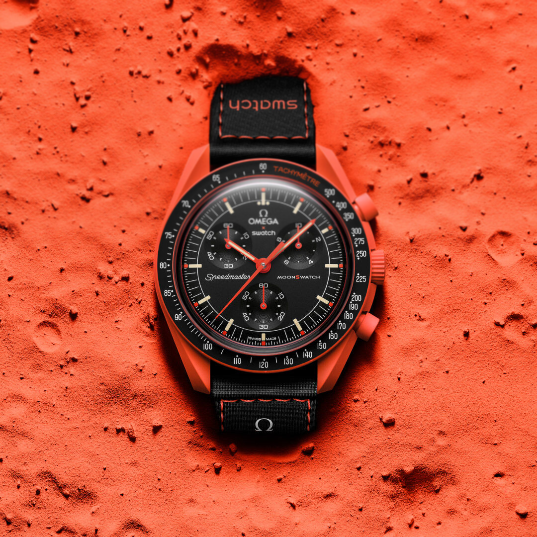 Relógio MoonSwatch MISSION ON EARTH LAVA
